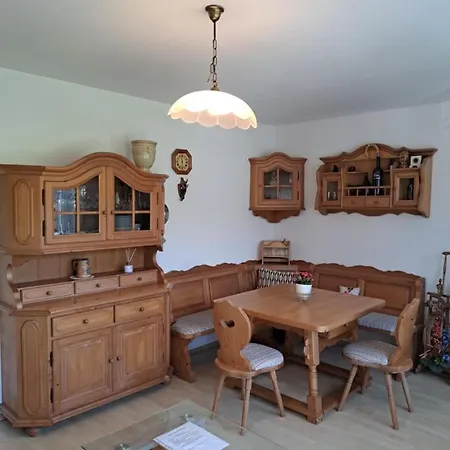 Haus Beim Wasser Im Grünen In Sehr Ruhiger Lage!! *