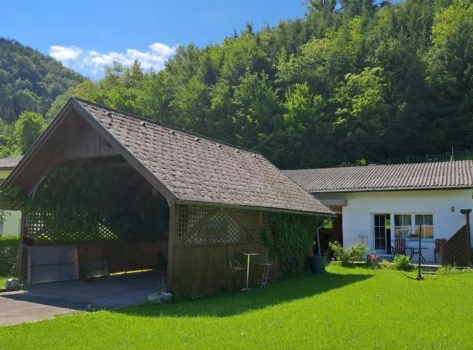 Haus Beim Wasser Im Gruenen In Sehr Ruhiger Lage!! Holiday home
