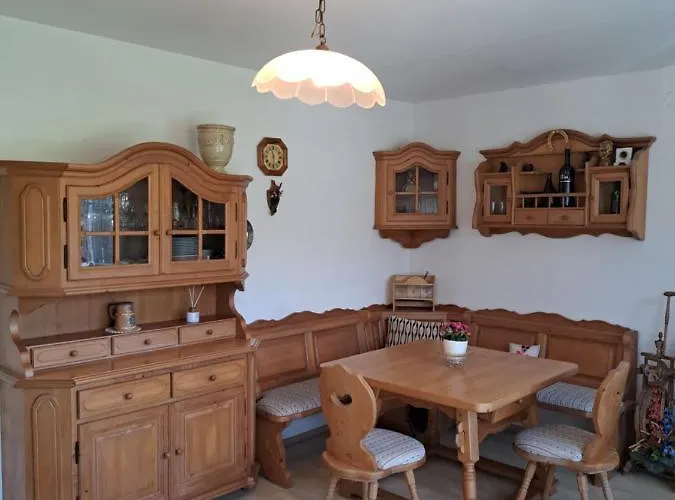 Haus Beim Wasser Im Gruenen In Sehr Ruhiger Lage!! *