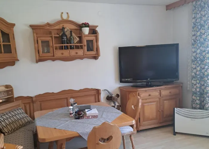 Haus Beim Wasser Im Gruenen In Sehr Ruhiger Lage!!